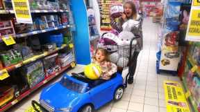 Fun Sisters Mega Toy Shopping at Store!! Pretend Play and Ride on Car