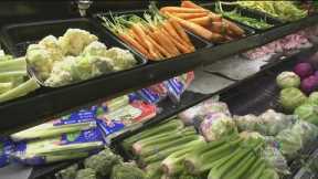 Canadians are changing the way they grocery shop as food inflation rises | Sylvain Charlebois