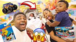 SURPRISING BABY KASEN ON A SHOPPING SPREE WITH TOYS! (BABY KALI FIRST TIME GOING OUT)