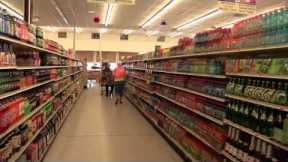 Anita Jacobson winner of shopping spree at Alva Market
