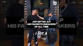 JOP had to bless JLP with his favorite sneaker of all time @FUERZAREGIDA #sneakershopping