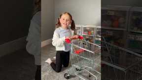“CAN I GO SHOPPING IN YOUR FIDGET LOFT?!” 🛒😱🛍️ @HallieOnStage114 #cute #shopping #trend #fun