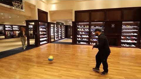 Flying to Las Vegas to Buy RARE Sneakers 💎 | Sneaker Shopping Vlog