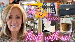 did WE just do a GOODWILL THRIFT HAUL right in the middle of the store? Yes, yes WE DID!