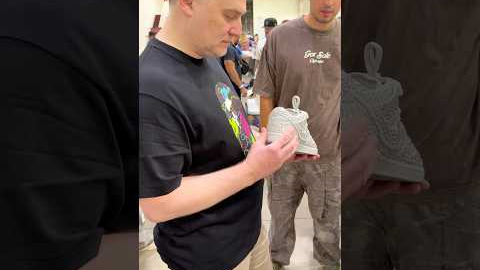 Dad went sneaker shopping for his son… who won the deal?? 😳