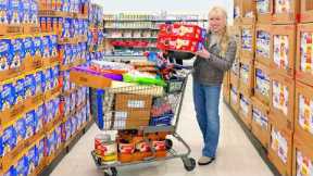 Shopping at America’s Cheapest Grocery Store for Frugal Deals | Cheese, Meat, Organic Sauce, lots!!