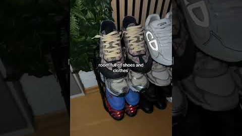 #shopping #sneaker #snkrsday #shoes #streetwear #room #roomtour #sneakerhead #fashion #sneakeraddict