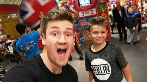 BIGGEST TOY SHOP IN THE WORLD